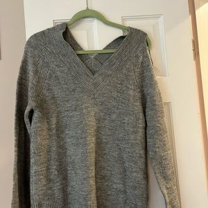 Peyton Jensen S v neck front/back sweater. Cut out open 1 shoulder. Gray